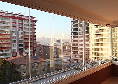 Výhody a nevýhody zasklení balkonu