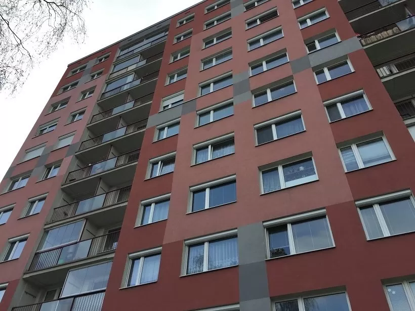 Plastová okna do paneláku – jaká vybrat?